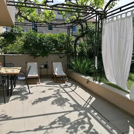 Apartment Casa Pergola